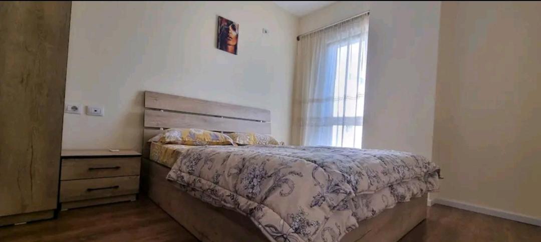 New & Great Located Apartment Near Center Tirana Kültér fotó